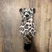 Load image into Gallery viewer, Cuddle Snow Leopard